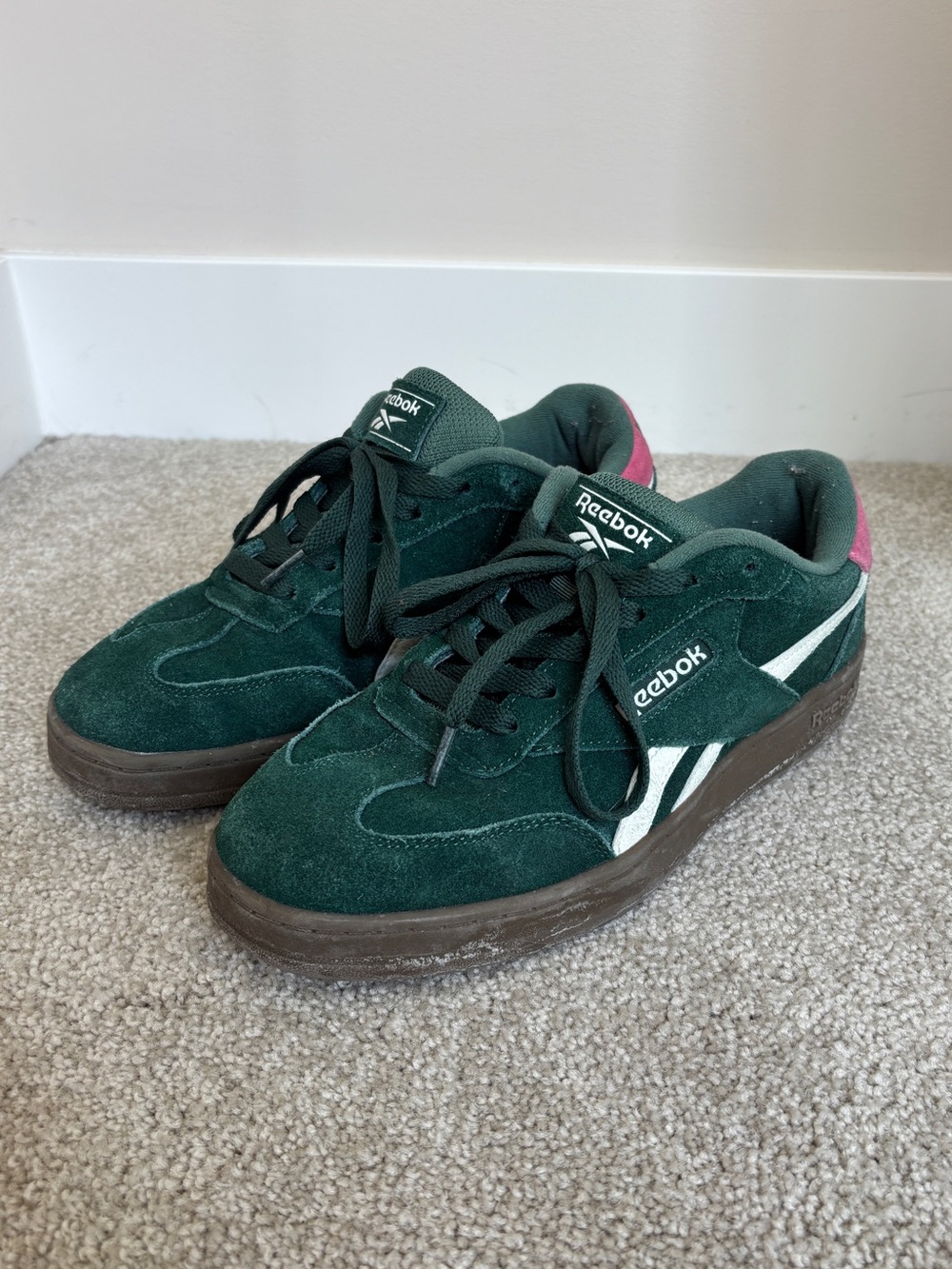 Reebok Womens Shoes Size 8 Green Suede Pink Sneakers Gum Sole